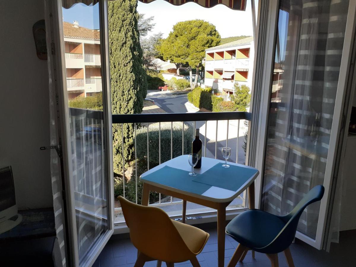 Bandol Nature Et Loisirs: Parking/ Piscine Exterior foto