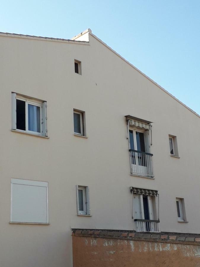 Bandol Nature Et Loisirs: Parking/ Piscine Exterior foto