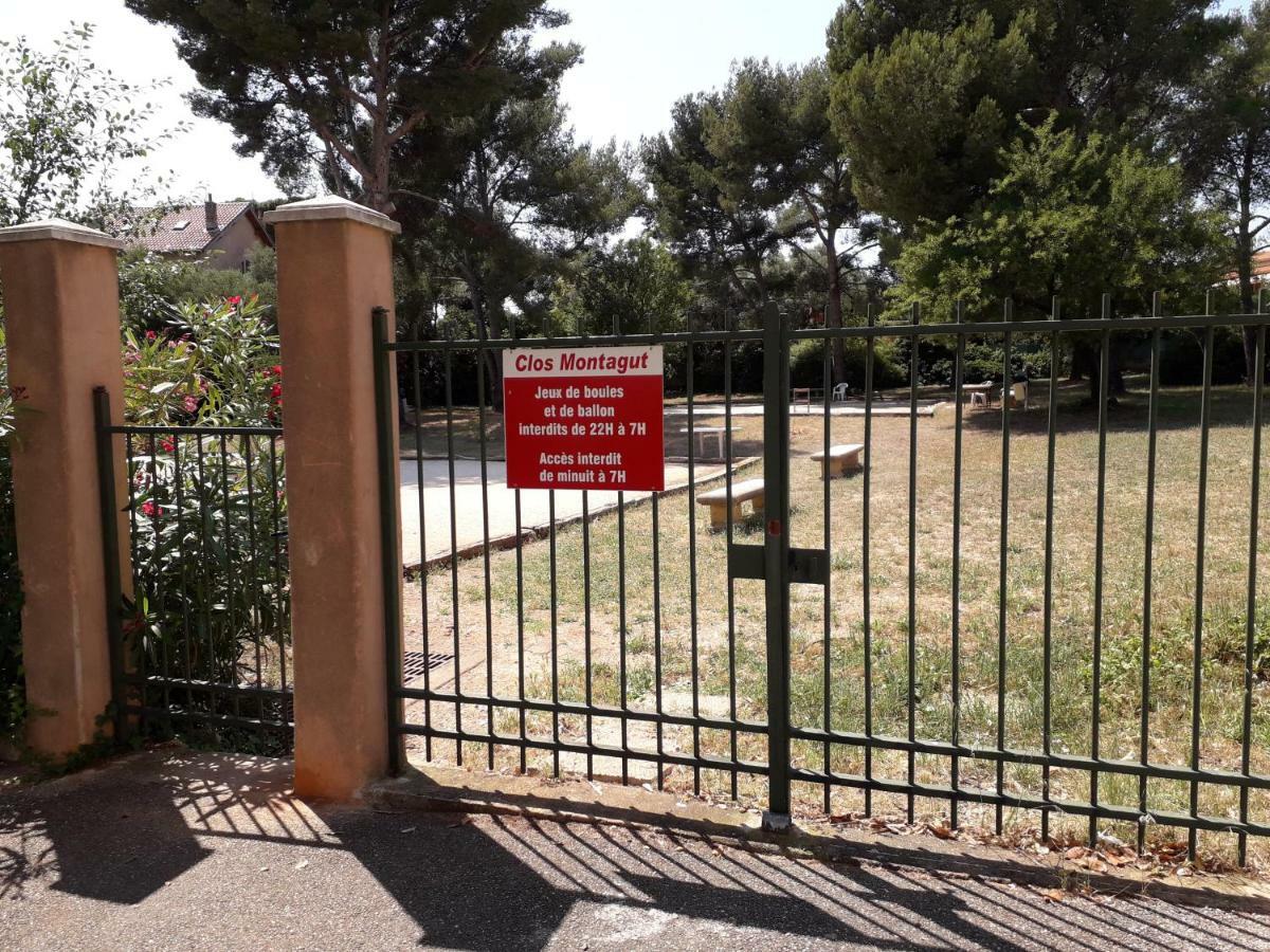 Bandol Nature Et Loisirs: Parking/ Piscine Exterior foto